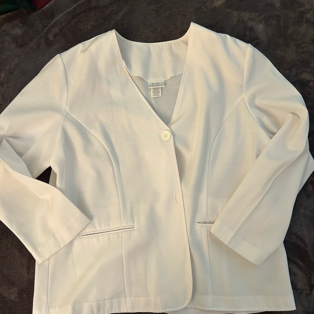 Chic Cream Women's Blazer